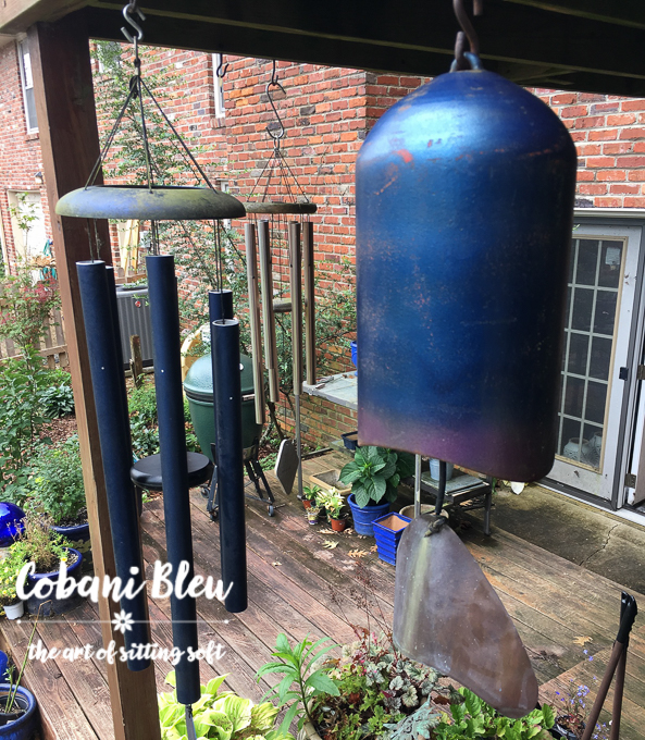 Ideas for Creating a Eclectic Backyard Garden | CobaniBleu | www.cobanibleu.com